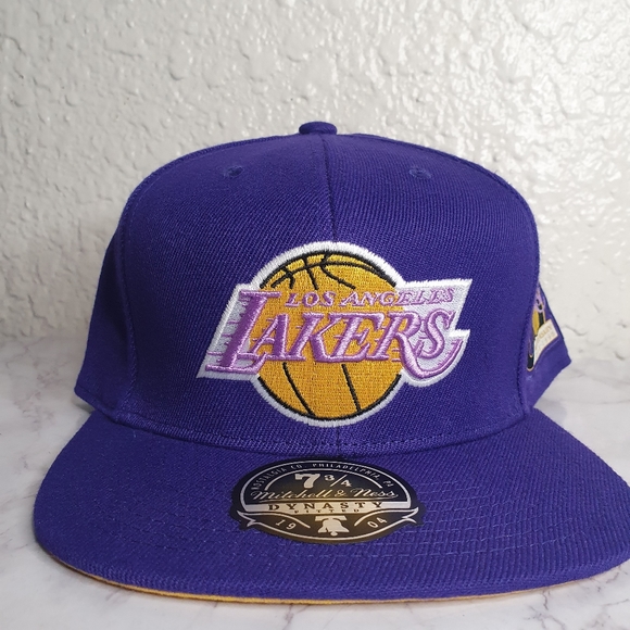 Mitchell & Ness Men's Hat Los Angeles Lakers 50th Anniversary Gray Fitted Cap - Picture 2 of 4